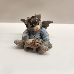 Vintage Calico Kittens Bat Cat Halloween Theme Figurine